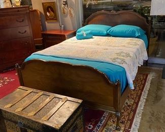 Antique Mahogany Full Size Bed with Curved Head and Footboard, with a Handmade Full Size Scalloped Edged Quilt