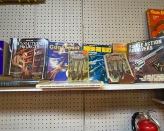 Vintage GUN Digests, Collectors Price Guides and Other Books 