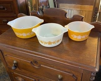 c.1972-1981, PYREX Butterfly Gold, 3-Piece Nesting Mixing Bowls (1-Quart-#473, 1.5 Quart-#474, and 2.5 Quart-#475)