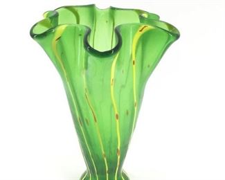 Vintage Eastern Green Ruffled Edge Art Glass Vase
