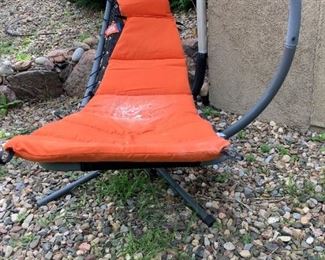 Hanging Curved Lounge Chaise