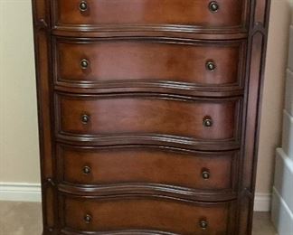  Universal Furniture Chest