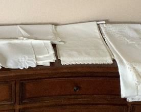 Table Linens & Doilies
