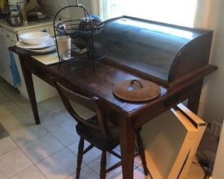 early country pine work table, curved showcase
