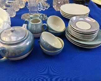 Childs Dinner Set - opalescent finish