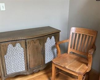 Vintage RCA Stereo System - radio, turntable- built in speakers.  Oak Desk Chair