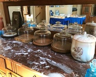 Look at these cheese sampler sets.