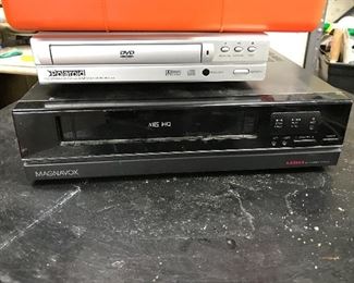 Magnavox VHS, Polaroid DVD
