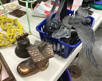 So many great items in this garage