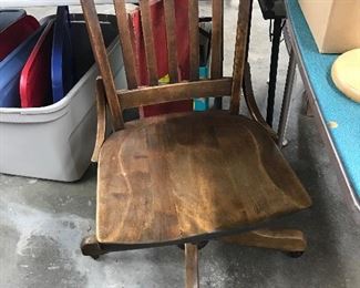 Another great vintage desk.