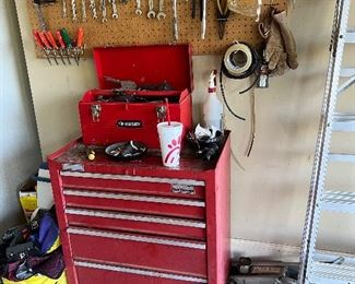 Tool chest