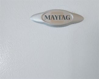 Maytag refrigerator bottom freezer 22 cu ft