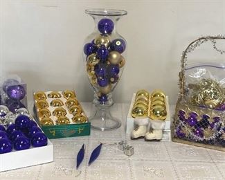 Christmas Bulbs husky colors