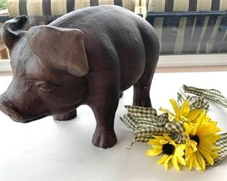 Cool Pig Decor