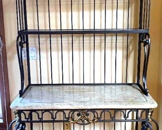 Really Nice Bakers Rack