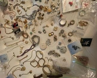 Large selection of jewelry.