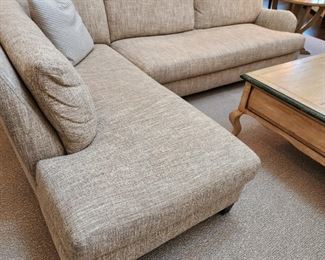 33h x 116w x 84l (chaise)