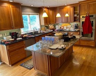 Assorted Kitchen Items