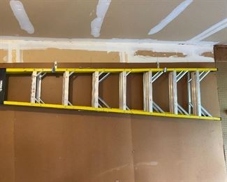 Huskey 8' Fiberglass Step Ladder