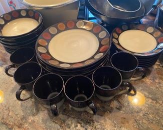 Pfaltzgraff "Everyday" Asher Red Dishware