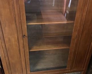 Wooden Display Cabinet             https://ctbids.com/estate-sale/17888/item/1782406