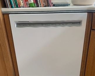 Kitchen-Aid Dishwasher. Less than 2 yrs old