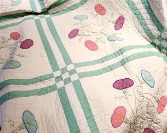 Beautiful hand-sewn quilt of blooming Morning Glories $245 or bid #90