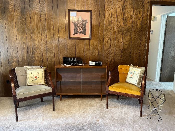 MCM furniture & more in adorable Fort Worth home starts on 9/22/2022