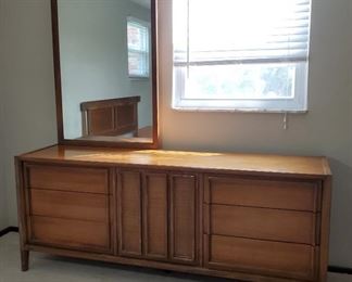 Mid Century Thomasville Dresser