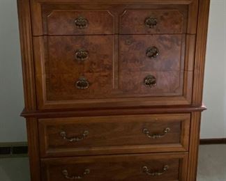 Vintage Broyhill Five Drawer