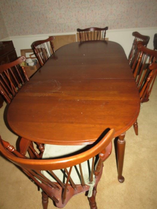LARGE ETHAN ALLEN DINING ROOM TABLE AND CHAIRS.  EARLY SALE.  $450.  919-417-1950.
