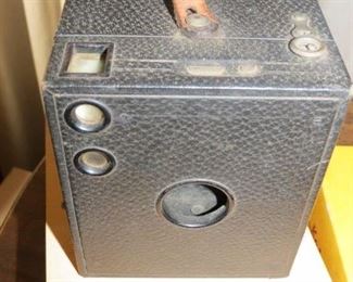ANTIQUE BOX CAMERA.
