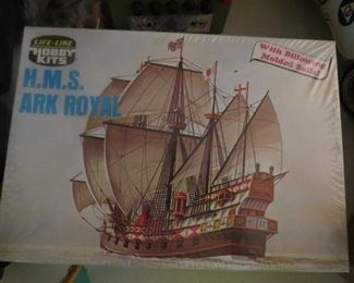 VINTAGE UNOPENED MODEL.