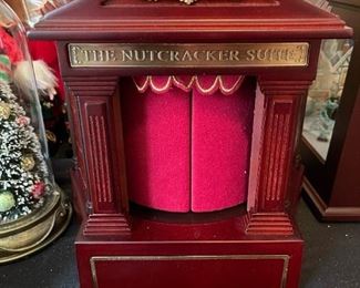 Brand New Animated Christmas Music Box