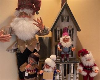 DROLLERIES Santa Figures