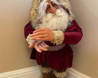 DROLLERIES Santa Figures
