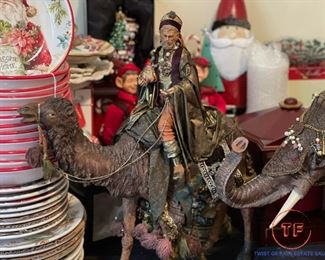 DEPT 56 Neapolitan Nativity Three Wisemen Set