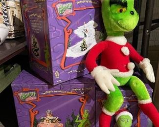 GRINCH DEPT 56 Village Pieces