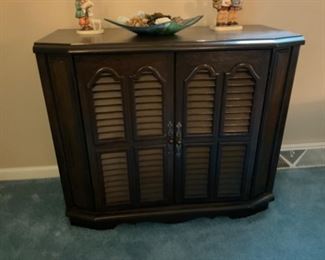 2 Door Cabinet