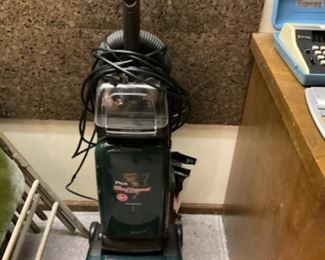 Hoover Windtunnel Upright Vac. Has Attachments