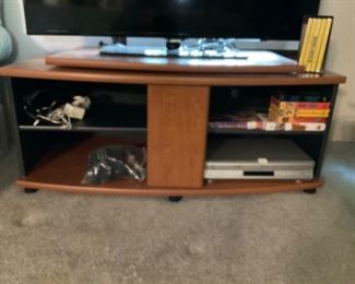 Tv/Entertainment Stand with Swivel Top of TV