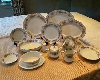 Noritake Expressions Tremont complete for 10 plus extras. 95 pieces total