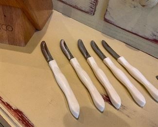 5 Cutco steak knives