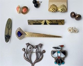 5 Pairs Stud Earrings & 5 Brooches Pins, Tree Pin By Michal
Lot #: 121