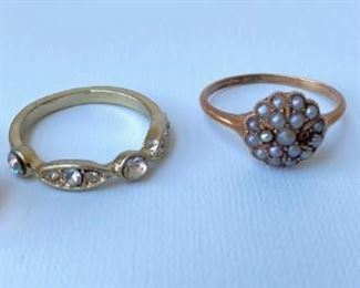 4 Rings Jewelry
Lot #: 128