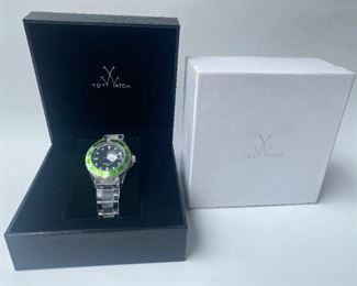 Toy Watch Professional Quartz New In Box Jewelry
Lot #: 41