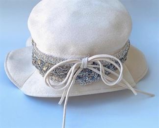 Vintage Clover Lane Wool Hat With Beaded Band, Small
Lot #: 44