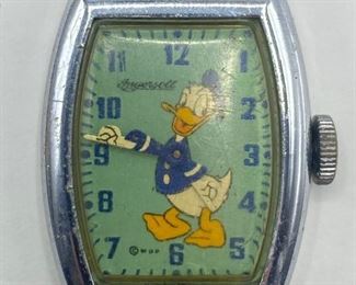 Vintage 1940s Ingersoll Donald Duck Disney Watch
Lot #: 37