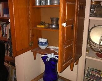 Okay that's it for now. I'm at the dr's because I scrapped my inner arm really bad and might have a staph infection! Don't tell Cher! Petticoat for one-legged women