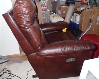 leather electric recliner 